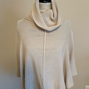 Great tunic/poncho; lightweight